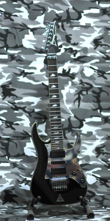Ibanez uv777   01.jpg