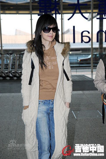 2009252201925FD7C84467A3BC053BF9ACE09A.jpg