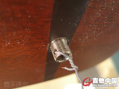 可以多次牵引实验出留出位置的大小