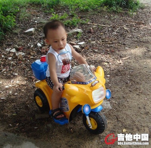 爸爸买给我的车车