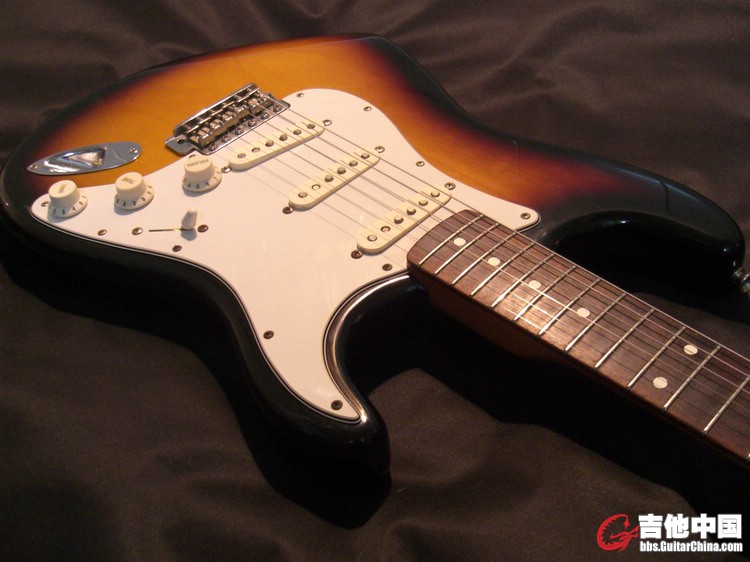 Fender USA vintage 62 strato (7).jpg