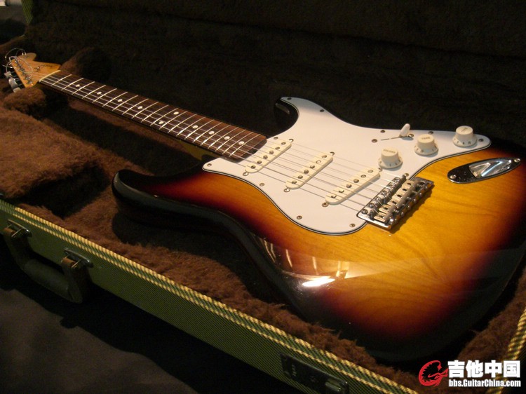 Fender USA vintage 62 strato (2).jpg