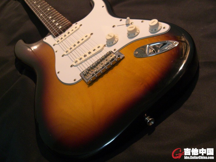 Fender USA vintage 62 strato (8).jpg
