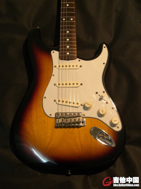 Fender USA vintage 62 strato (23).jpg