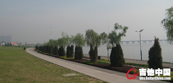 02.jpg