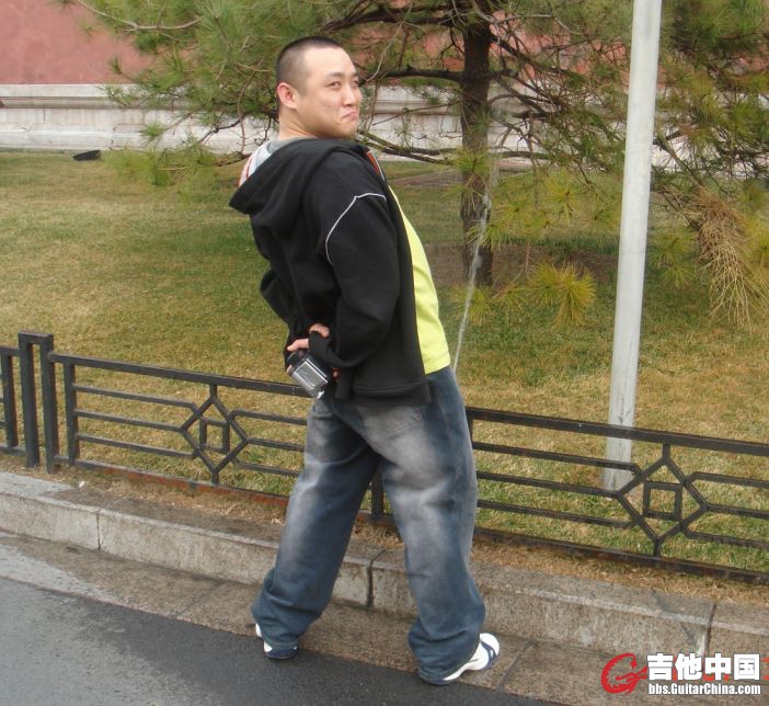 老郭说过台湾有个女子乐团叫“射”