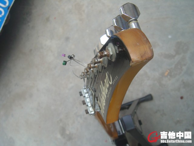 WASHBURN MG-34 04.JPG