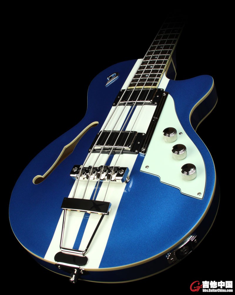 Duesenberg_Mike_Campbell_Bass_101115_1.jpg