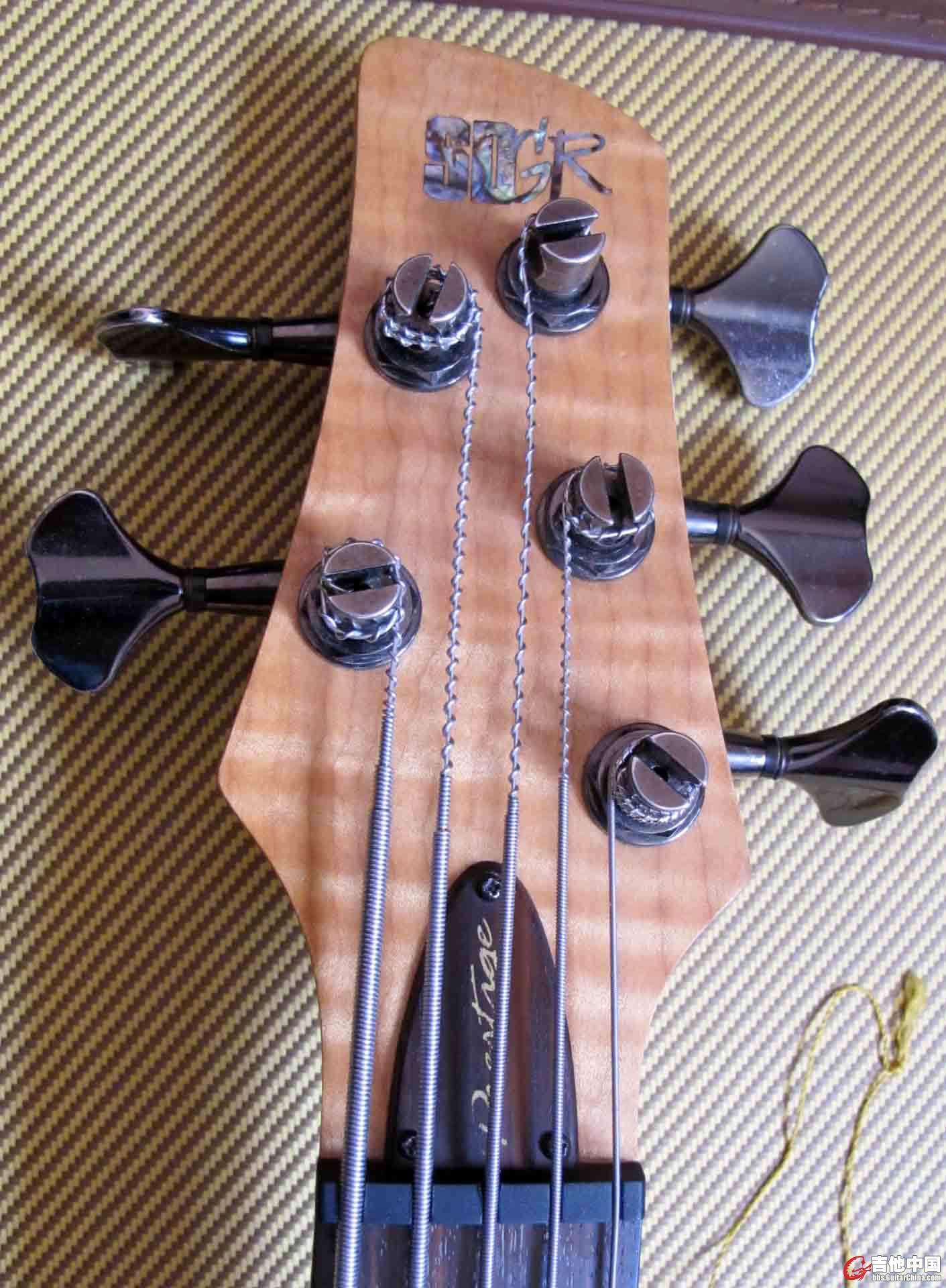 SR1005EFM-2.jpg