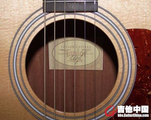 214ce琴身.jpg