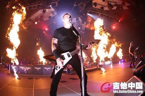 GibsonJamesHetfieldFlyingVburst.jpg