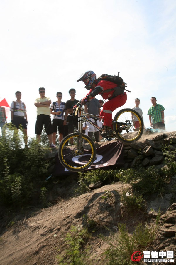 20110612_040ee58eab84feaece9csHc2bL8DStNO.jpg