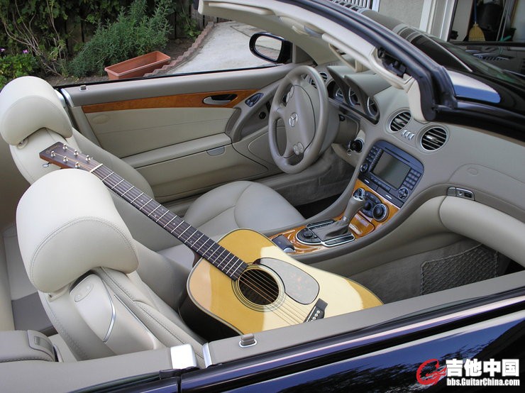 guitar__car_011_hooversup.jpg