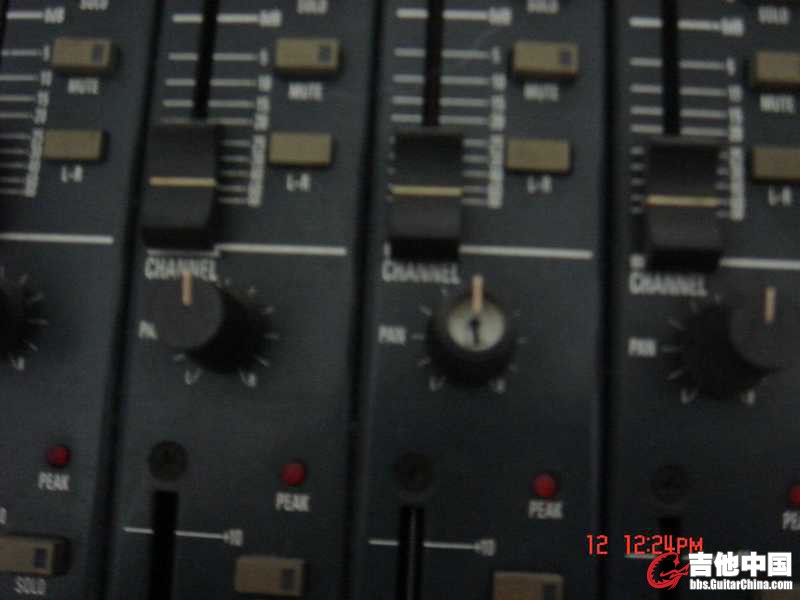 J ALESIS X2调音台.jpg