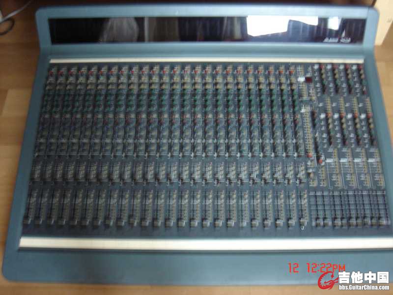 A ALESIS X2调音台.jpg