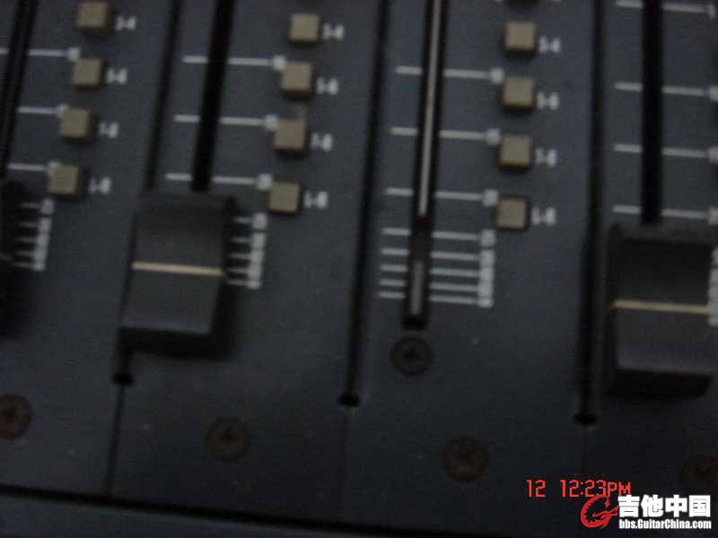D ALESIS X2调音台.jpg