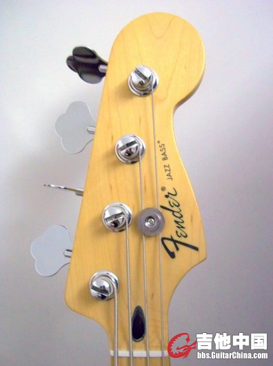 FENDER特有的专利琴头