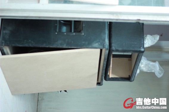 即将完成的412箱子体和头顶木壳