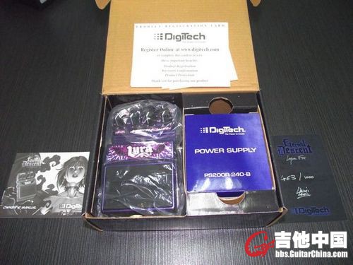 Digitech-LELYRA.JPG
