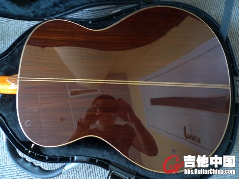 照片颜色略显得偏红