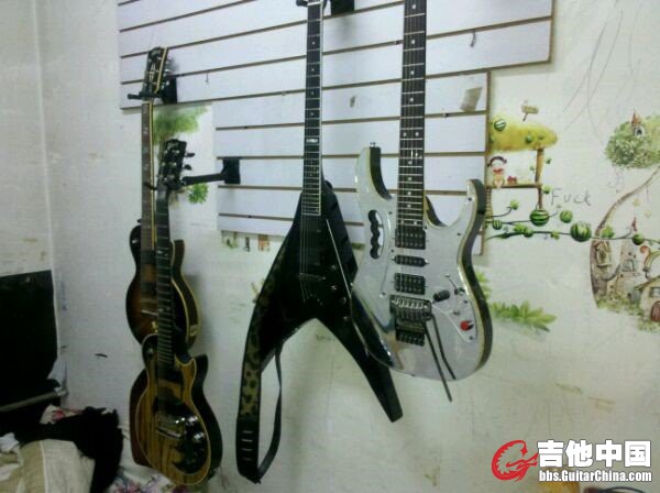 guitars.jpg