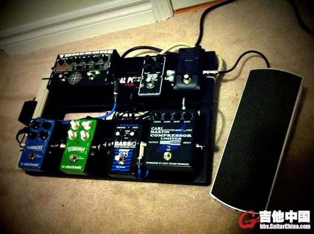 pedalboard_2012.jpg