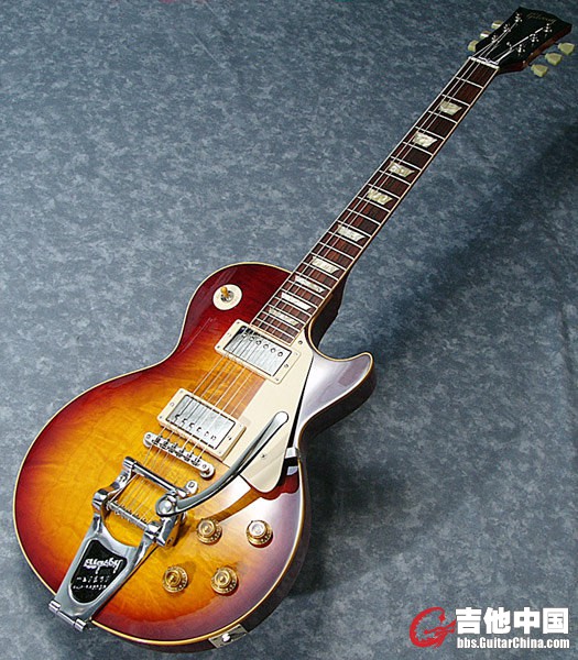gibson with bigsby.jpg