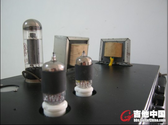 前级管有皮套套住 太紧捋不出来 防震用的