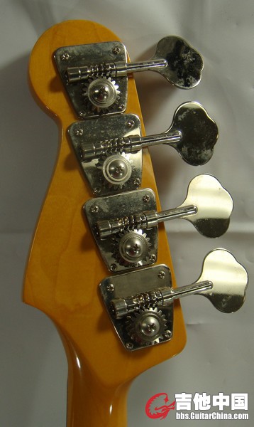 guitarbassjaguarredfender13.jpg