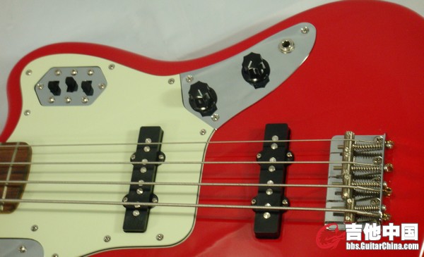 guitarbassjaguarredfender10.jpg