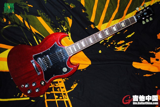 nEO_IMG_gibson (9).jpg