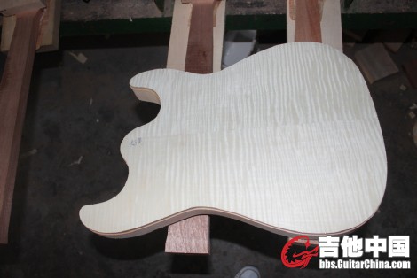 360桌面截图20120420233346.jpg
