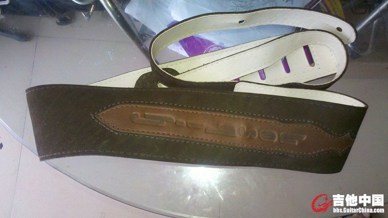GIBSON背带.jpg