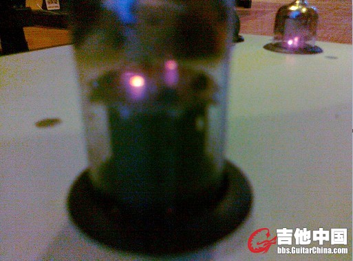 两个管都是亮的