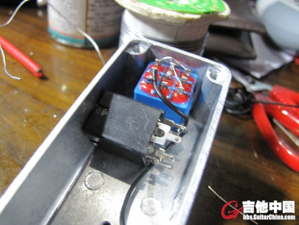 踩钉和输入输出口.jpg