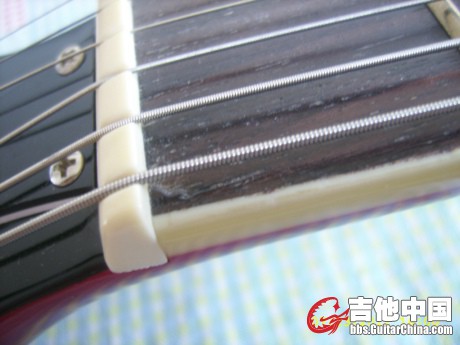 SLASH指扳上有一点小裂纹