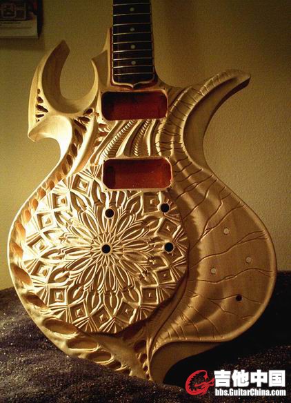 custom-guitar-by-vankuilenburg.jpg