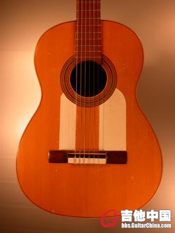 guitare-de-jose-ramirez-madrid-1957_1817_2_IS.jpg