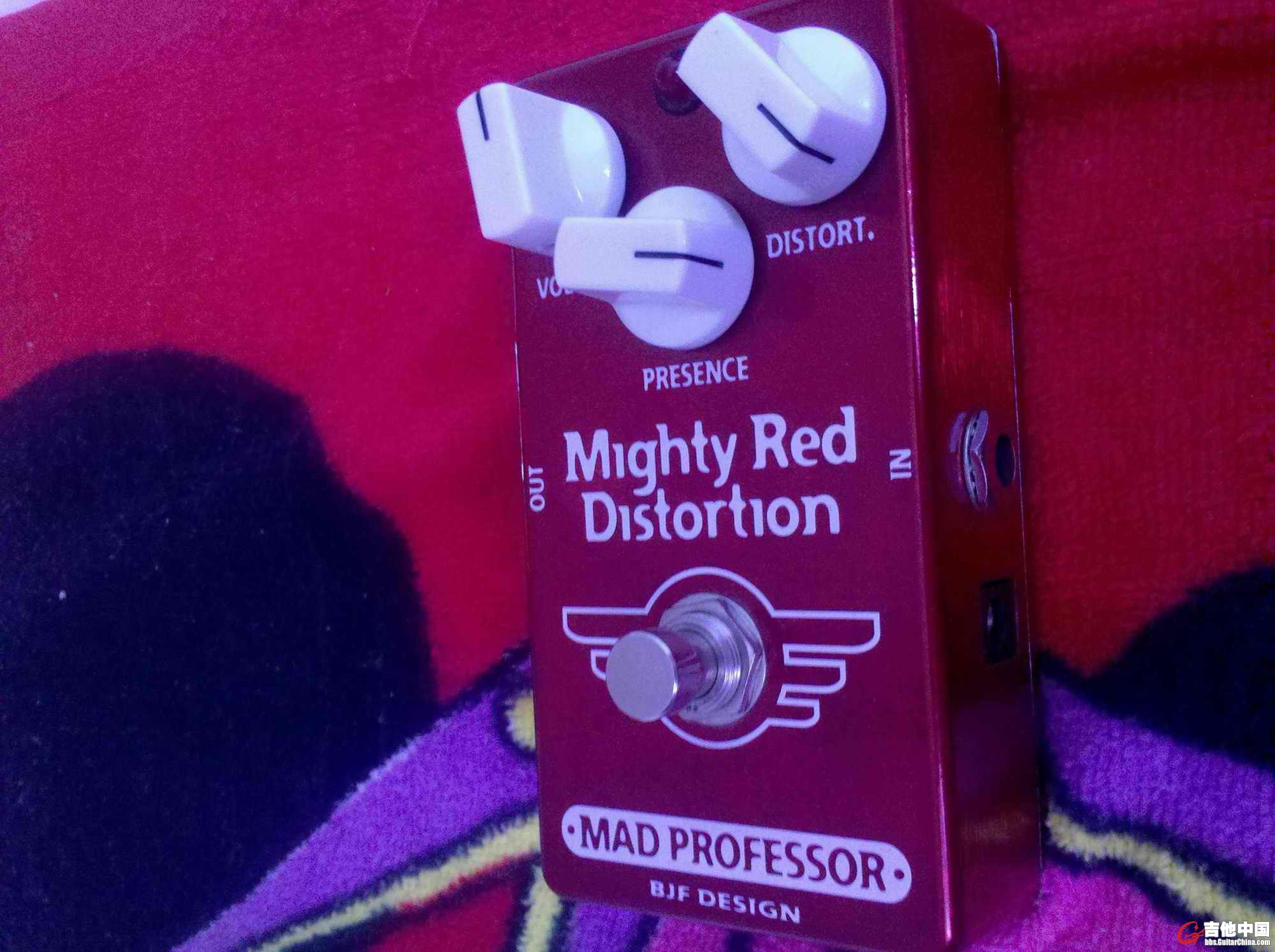 Mighty Red Distortion (7).jpg