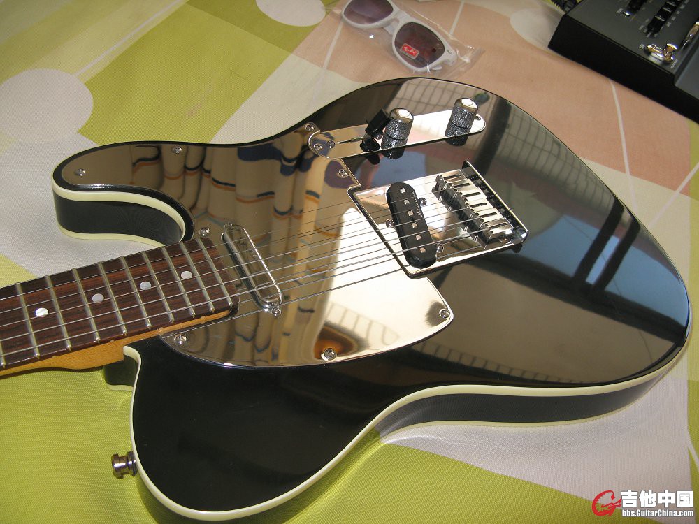 TELE 03.jpg