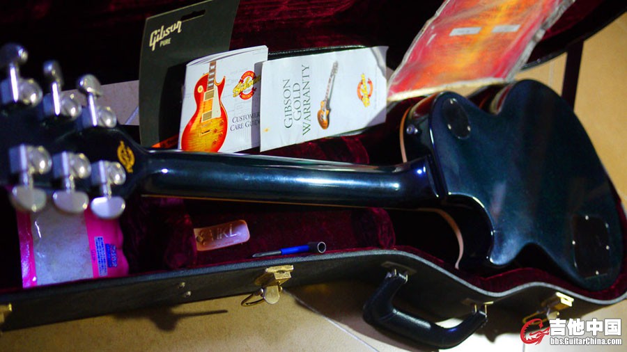 GIBSON0000.jpg