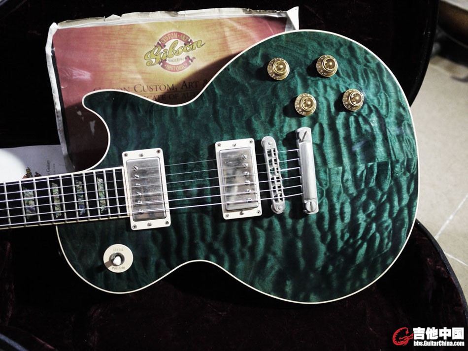 GIBSON00.jpg