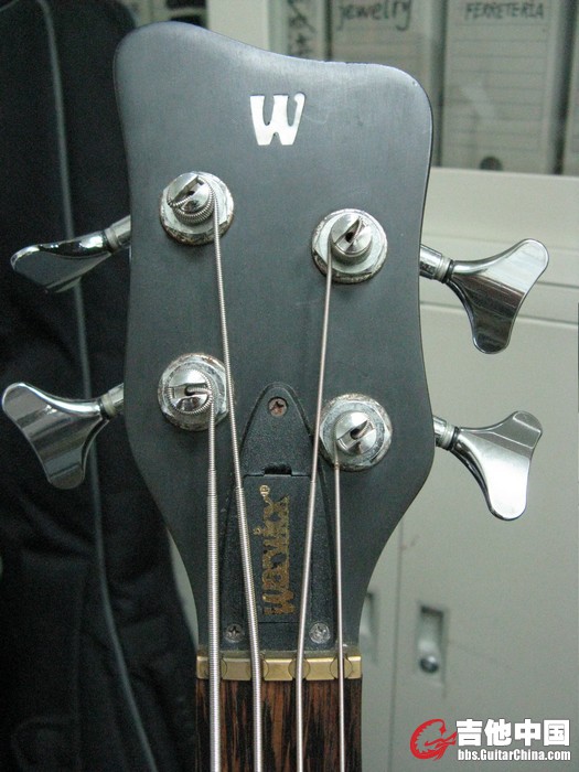 warwick corvette 4 standard head.jpg