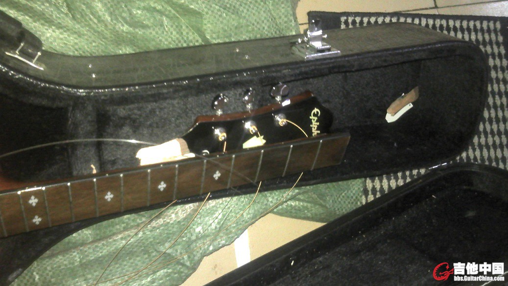 吉他IMG_20121125_154526.jpg.jpg