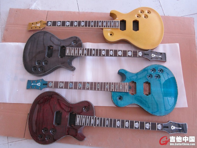 800元的charvel.jpg