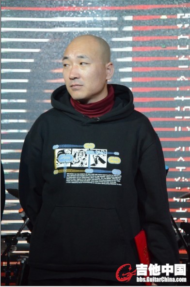 我们乐队的鼓手