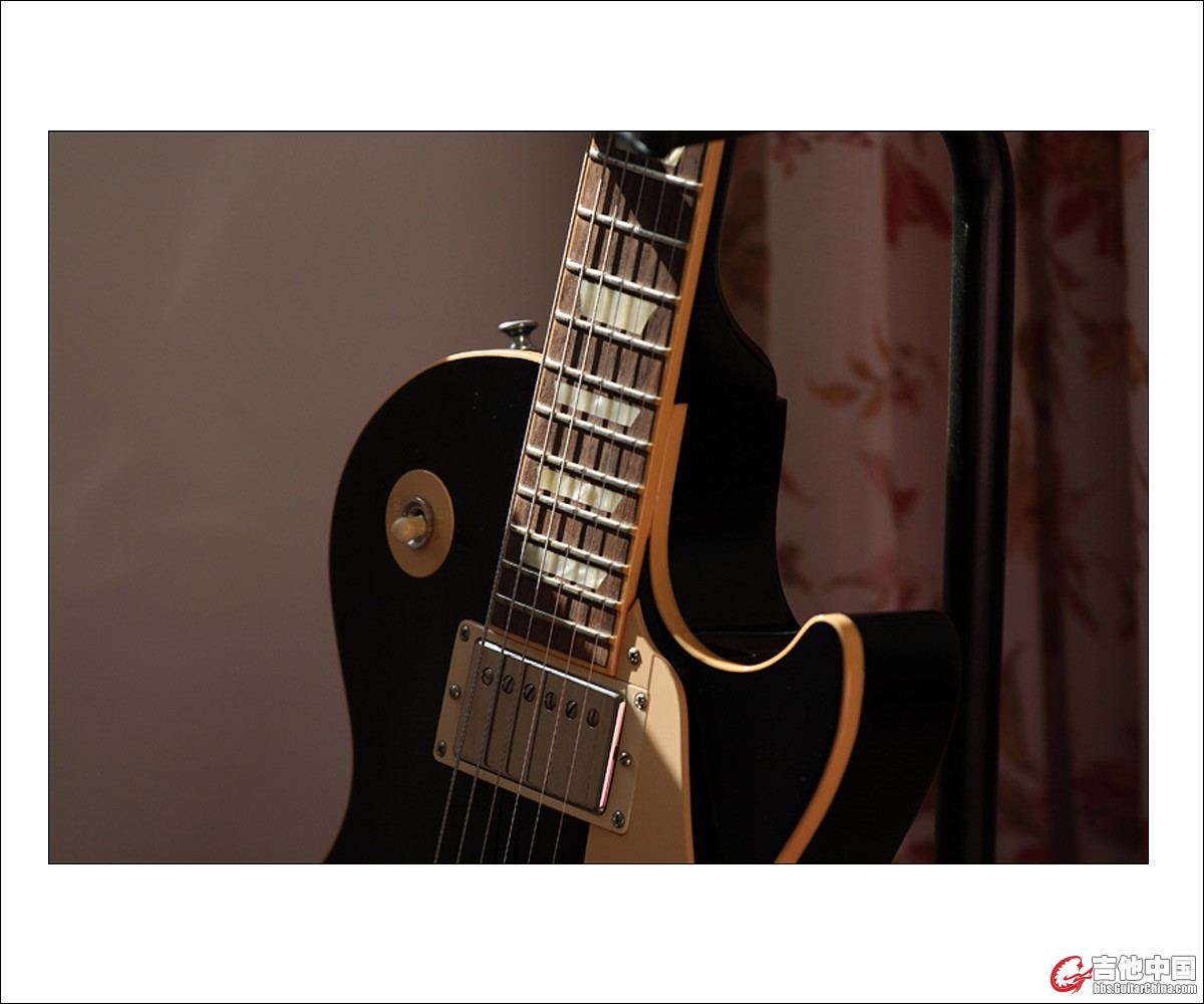 Gibson-Lespaul-Std-2.jpg