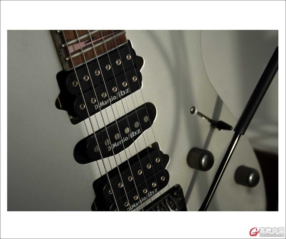 Ibanez-RG2570-4.jpg