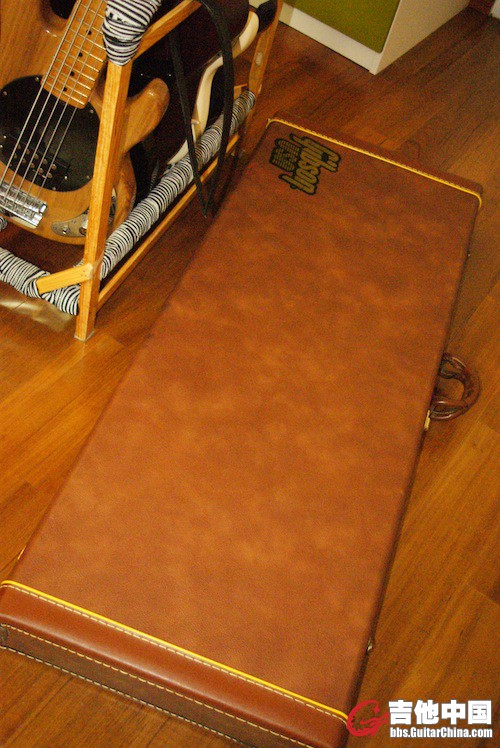 gibson 1.JPG