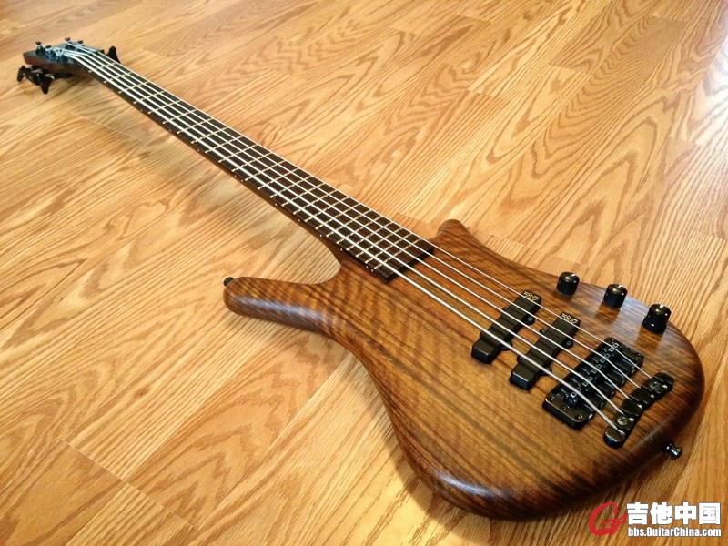 Warwick thumb 1998 (1).jpg